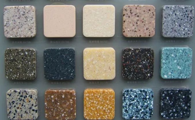 石英石材质台面是现在市场上更常见的一种橱柜台面,它的主要成分里