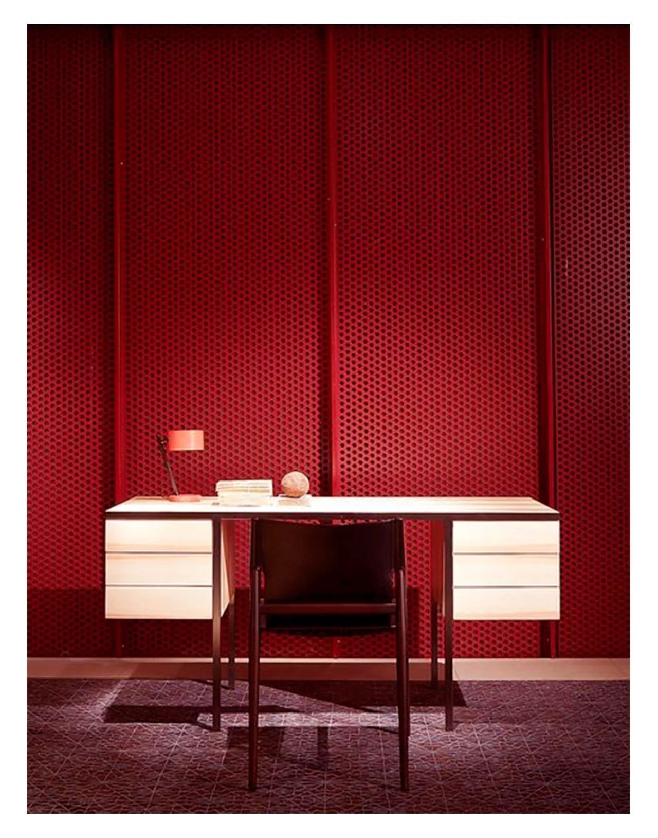 给你点颜色看看绯红色crimson