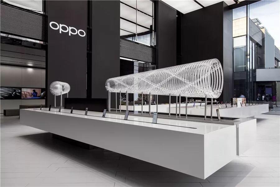 oppo北京开了一家"会隐形"的超级旗舰店,靓到没边儿!